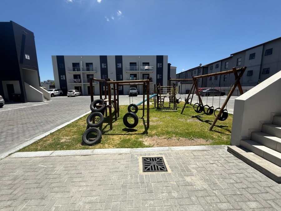 2 Bedroom Property for Sale in Parklands East Western Cape